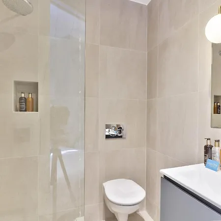 Urbanflat 124 - Spacious In The Heart Of Appartamento Parigi